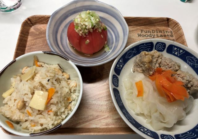 私の家政夫ナギサさん レシピ再現 作り方とその味は 鶏だんごの大根そば鍋 まるごとトマトサラダなど Miyutalk Log